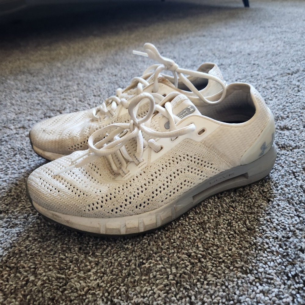 Under Amour Hovr Sneakers